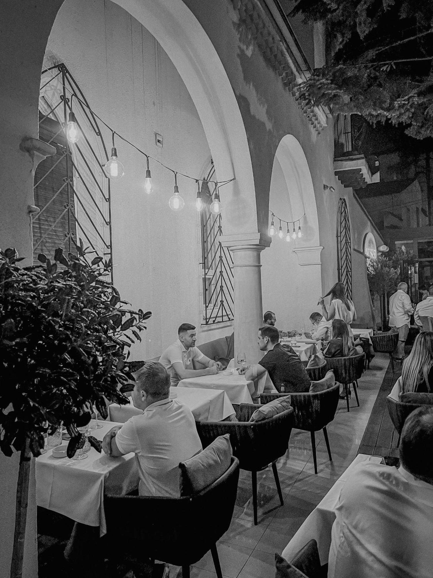 Hotel Dum By Muskat Belgrade Extérieur photo